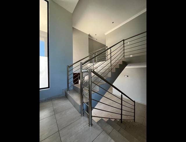 5 BEDROOM PROPERTY TO RENT IN WATERKLOOF RIDGE